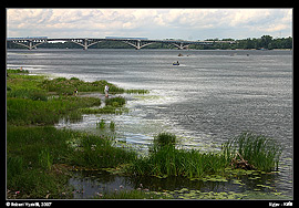 Kyjev - řeka Dněpr a most Metro