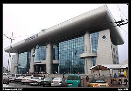 Kyjev - nová budova nádraží Kyjev Pasažyrskyj