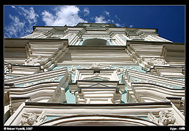 Kyjev - zvonice v areálu Sofija Kyjivska (Софія Київська), poskytující krásný rozhled na město